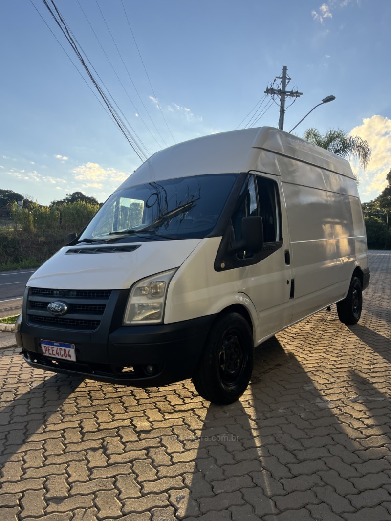 TRANSIT 2.4 CHASSI TURBO DIESEL 2P MANUAL - 2011 - GARIBALDI