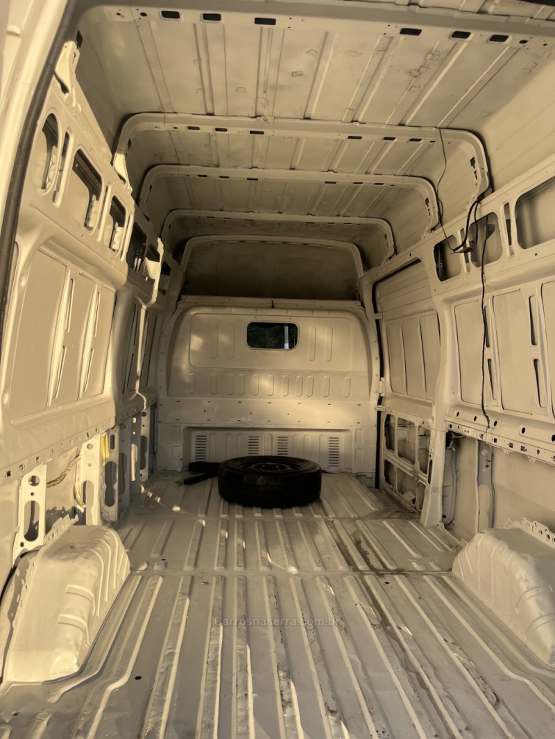TRANSIT 2.4 CHASSI TURBO DIESEL 2P MANUAL - 2011 - GARIBALDI