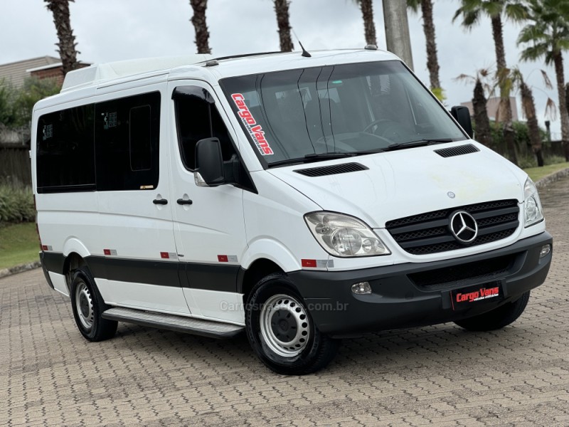 SPRINTER 2.2 415 CDI VAN 16 LUGARES TETO BAIXO 16V BI-TURBO DIESEL MANUAL - 2015 - ESTâNCIA VELHA