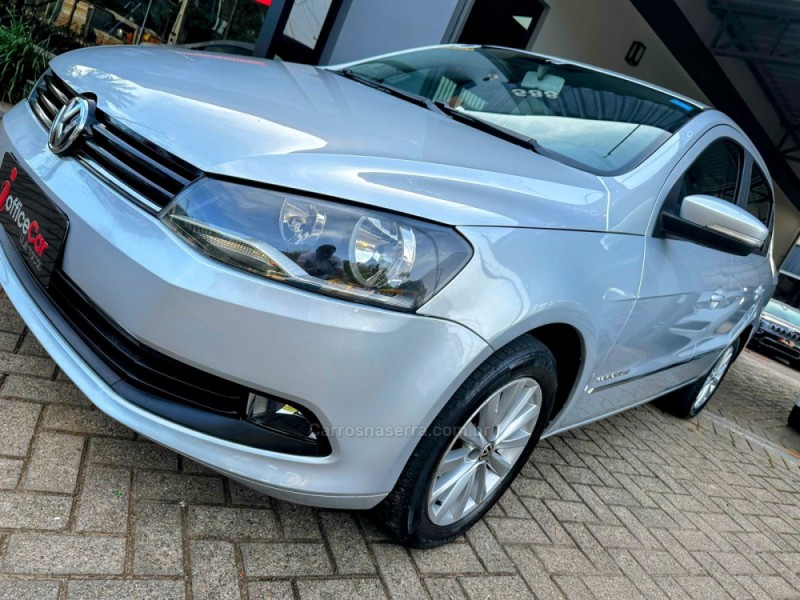 VOYAGE 1.0 MI COMFORTLINE 8V FLEX 4P MANUAL - 2016 - TRêS COROAS