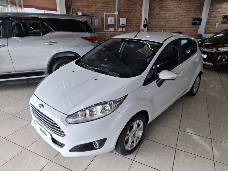 FIESTA 1.5 SE HATCH 16V FLEX 4P MANUAL - 2014 - FARROUPILHA