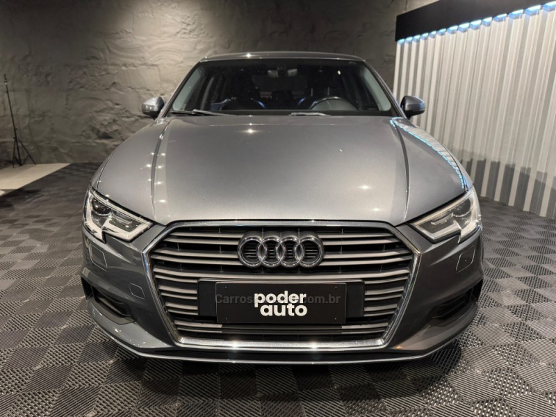 A3 1.4 TFSI SEDAN AMBIENTE 16V FLEX 4P TIPTRONIC - 2017 - FARROUPILHA