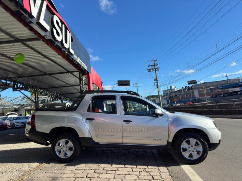 DUSTER OROCH 1.6 16V FLEX EXPRESSION 4P MANUAL - 2017 - CAXIAS DO SUL