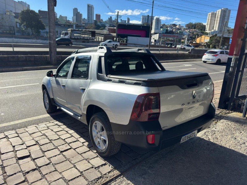 DUSTER OROCH 1.6 16V FLEX EXPRESSION 4P MANUAL - 2017 - CAXIAS DO SUL