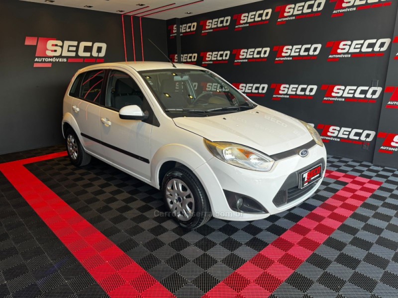 FIESTA 1.6 SE HATCH 16V FLEX 4P MANUAL - 2014 - PASSO FUNDO