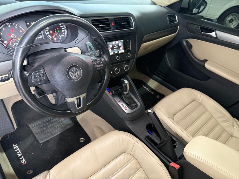JETTA 2.0 TSI HIGHLINE 211CV GASOLINA 4P TIPTRONIC - 2013 - CAXIAS DO SUL