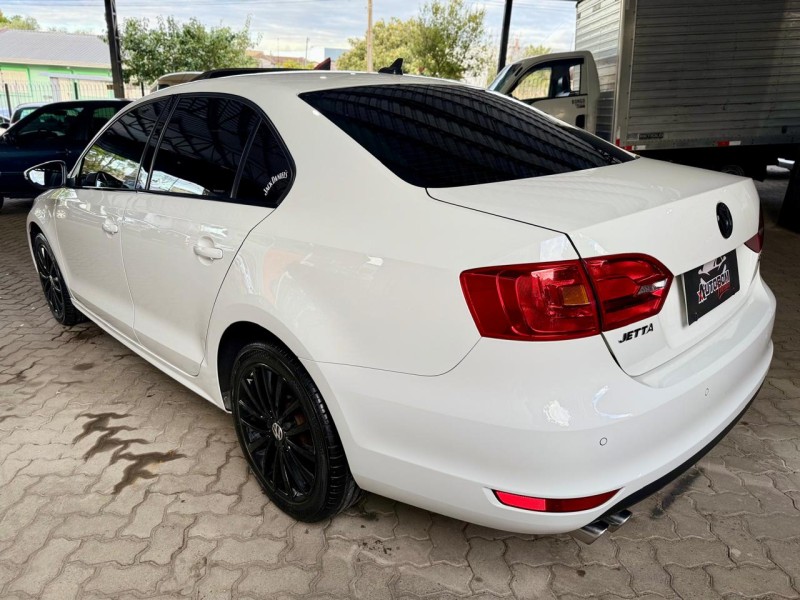 JETTA 2.0 TSI HIGHLINE 211CV GASOLINA 4P TIPTRONIC - 2013 - CAXIAS DO SUL