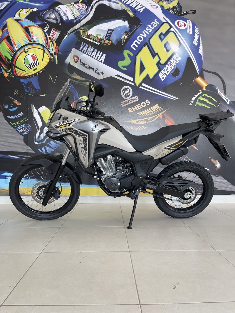 XRE 300 SAHARA ADVENTURE - 2025 - PASSO FUNDO