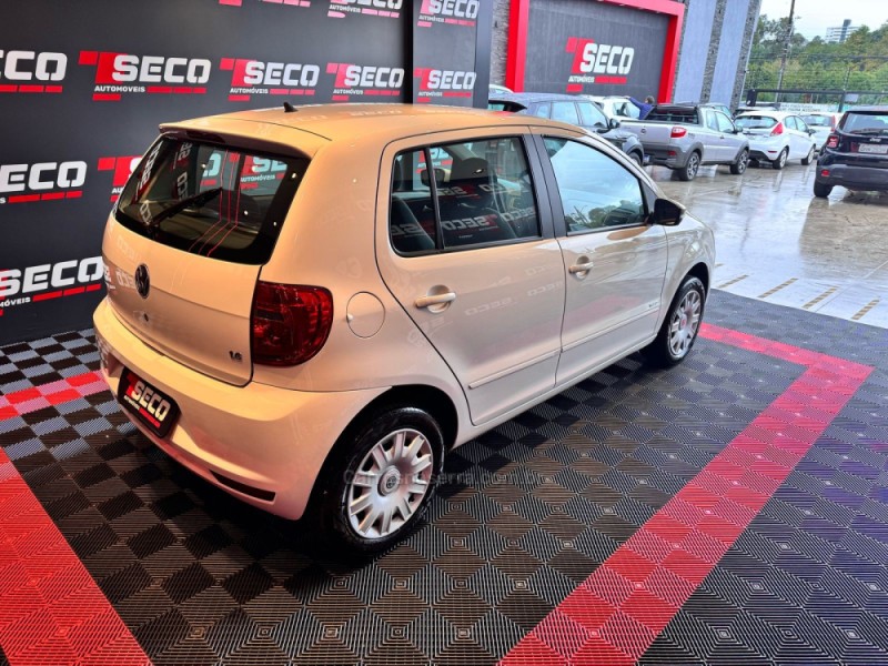FOX 1.6 MI HIGHLINE 8V FLEX 4P MANUAL - 2014 - PASSO FUNDO