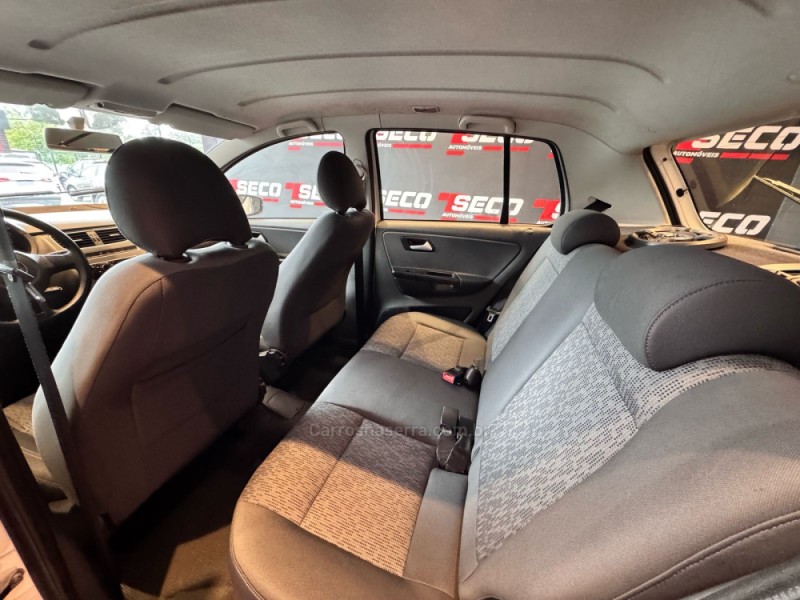 FOX 1.6 MI HIGHLINE 8V FLEX 4P MANUAL - 2014 - PASSO FUNDO