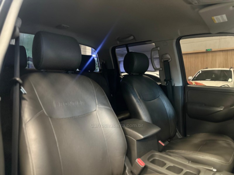 FRONTIER 2.5 SL 10 ANOS 4X4 CD TURBO ELETRONIC DIESEL 4P AUTOMÁTICO - 2014 - ESTâNCIA VELHA