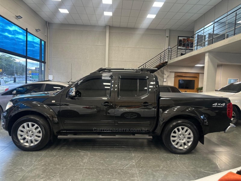 FRONTIER 2.5 SL 10 ANOS 4X4 CD TURBO ELETRONIC DIESEL 4P AUTOMÁTICO - 2014 - ESTâNCIA VELHA