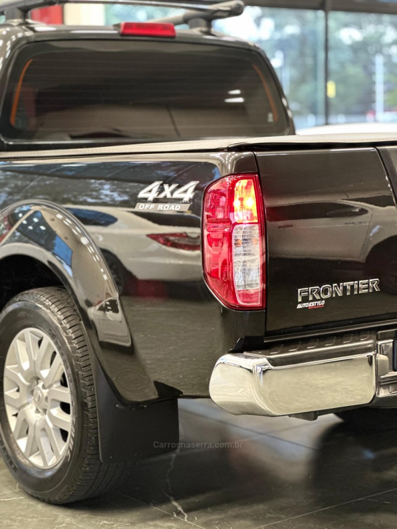 FRONTIER 2.5 SL 10 ANOS 4X4 CD TURBO ELETRONIC DIESEL 4P AUTOMÁTICO - 2014 - ESTâNCIA VELHA