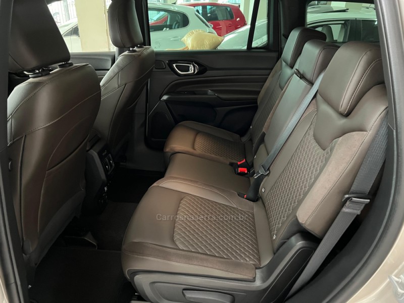 COMMANDER 1.3 OVERLAND T270 16V 4X2 TURBO FLEX 4P AUTOMÁTICO - 2023 - CAXIAS DO SUL