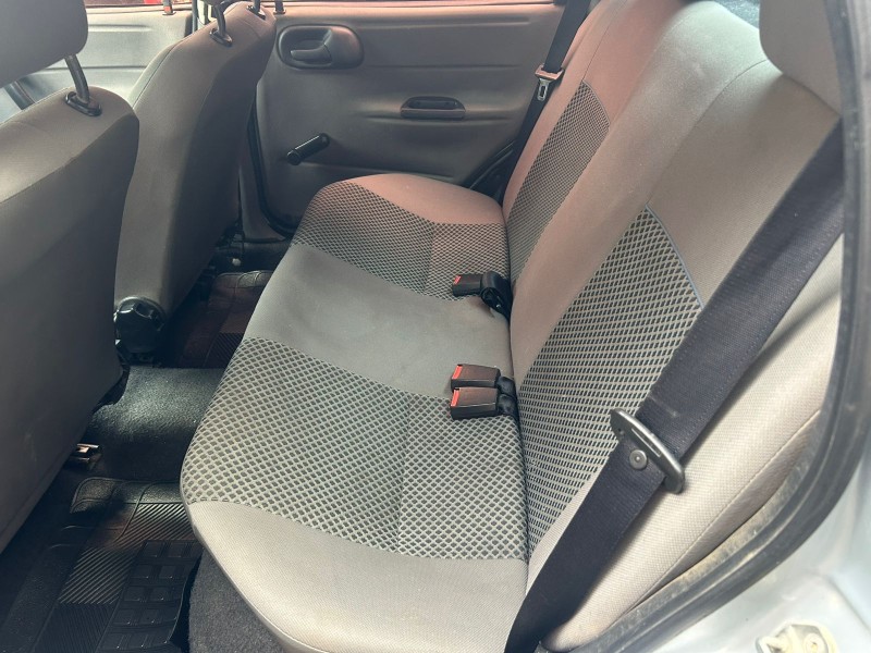 CORSA 1.0 MPFI CLASSIC SEDAN LIFE 8V FLEX 4P MANUAL - 2009 - TRêS COROAS