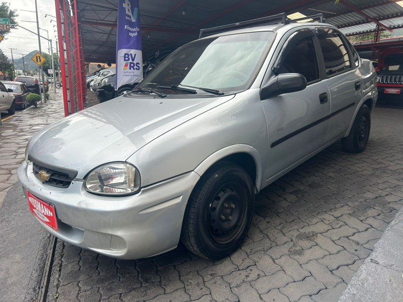 CORSA 1.0 MPFI CLASSIC SEDAN LIFE 8V FLEX 4P MANUAL - 2009 - TRêS COROAS