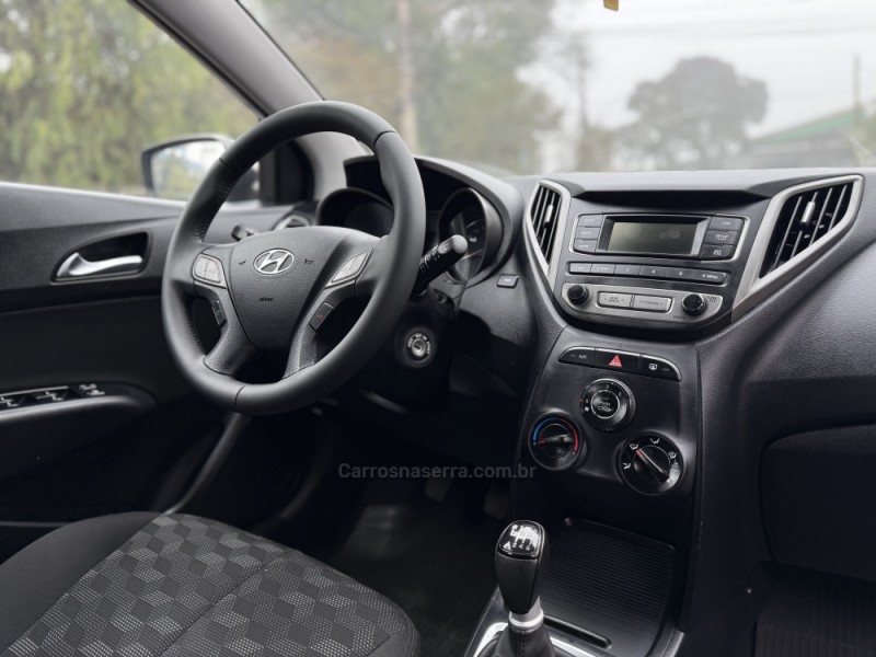 HB20 1.6 COMFORT 16V FLEX 4P MANUAL - 2016 - PAROBé