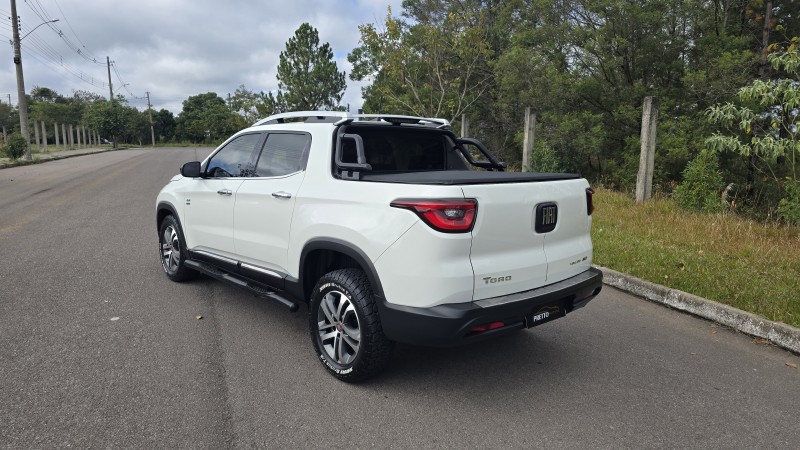 TORO 2.0 16V TURBO DIESEL VOLCANO 4WD AUTOMÁTICO - 2017 - BENTO GONçALVES