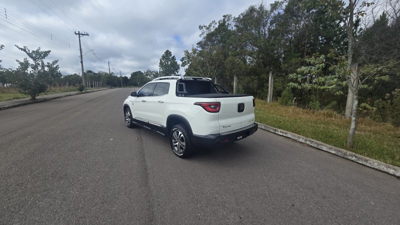 TORO 2.0 16V TURBO DIESEL VOLCANO 4WD AUTOMÁTICO - 2017 - BENTO GONçALVES