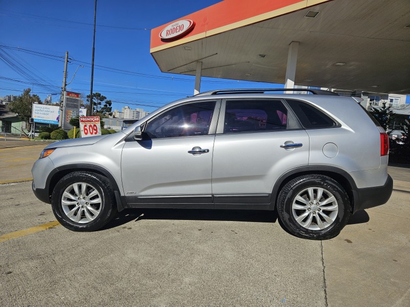 SORENTO 3.5 S.555 V6 4X2 24V GASOLINA 4P AUTOMATICO - 2011 - CAXIAS DO SUL