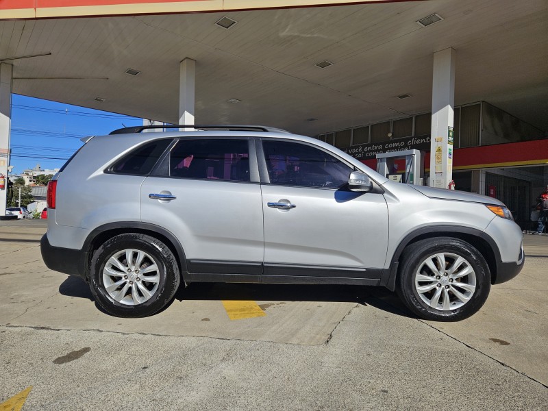 SORENTO 3.5 S.555 V6 4X2 24V GASOLINA 4P AUTOMATICO - 2011 - CAXIAS DO SUL