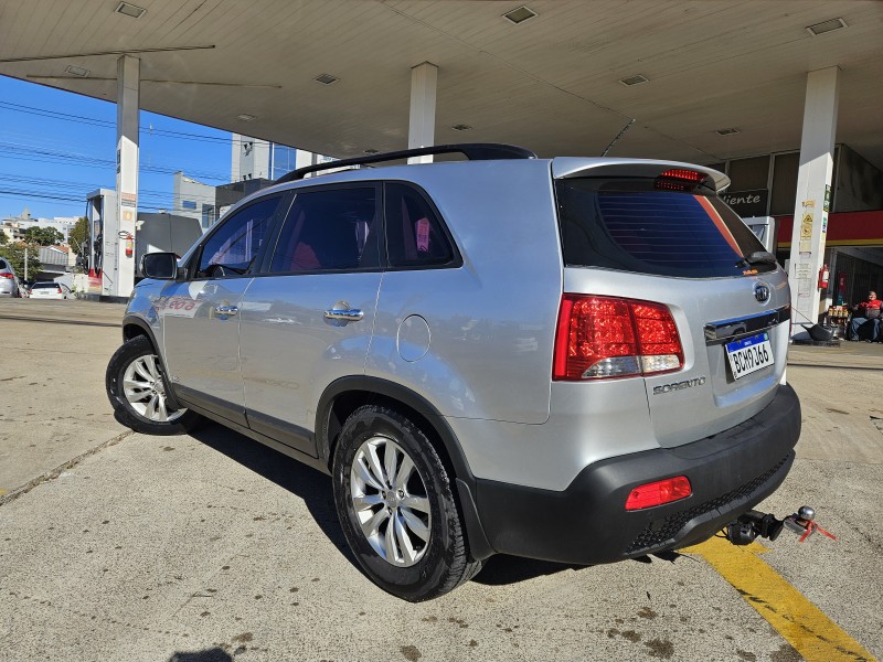 SORENTO 3.5 S.555 V6 4X2 24V GASOLINA 4P AUTOMATICO - 2011 - CAXIAS DO SUL