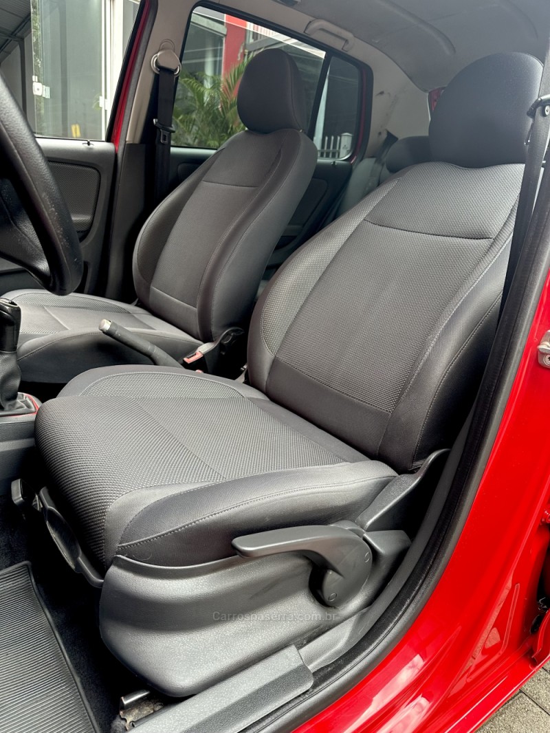 FOX 1.0 ITREND 8V FLEX 4P MANUAL - 2012 - ESTâNCIA VELHA