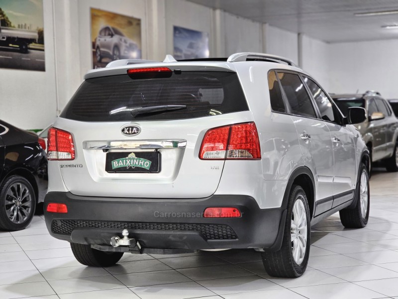 SORENTO 3.5 S.658 V6 4X4 24V GASOLINA 4P AUTOMÁTICO - 2012 - SAPUCAIA DO SUL