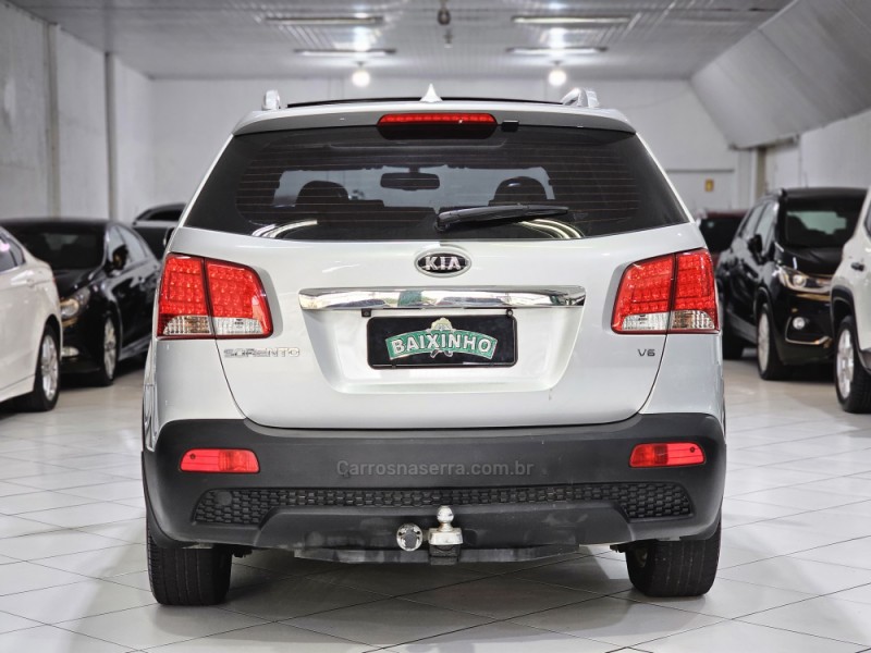 SORENTO 3.5 S.658 V6 4X4 24V GASOLINA 4P AUTOMÁTICO - 2012 - SAPUCAIA DO SUL