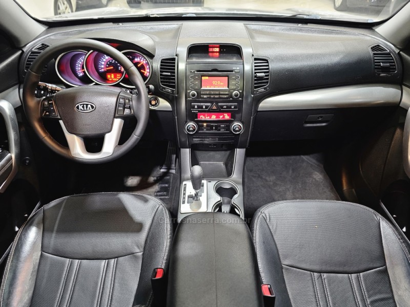 SORENTO 3.5 S.658 V6 4X4 24V GASOLINA 4P AUTOMÁTICO - 2012 - SAPUCAIA DO SUL