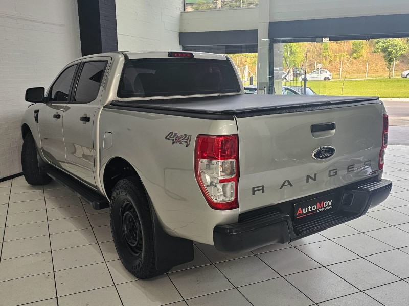RANGER 2.2 XL 4X4 CD 16V DIESEL 4P MANUAL - 2014 - CAXIAS DO SUL