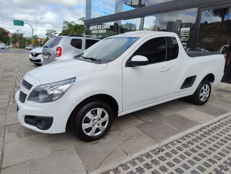 montana 1.4 mpfi ls cs 8v flex 2p manual 2014 caxias do sul