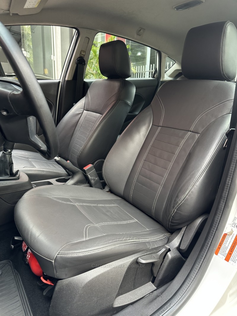 FIESTA 1.6 TITANIUM HATCH 16V FLEX 4P MANUAL - 2014 - ESTâNCIA VELHA