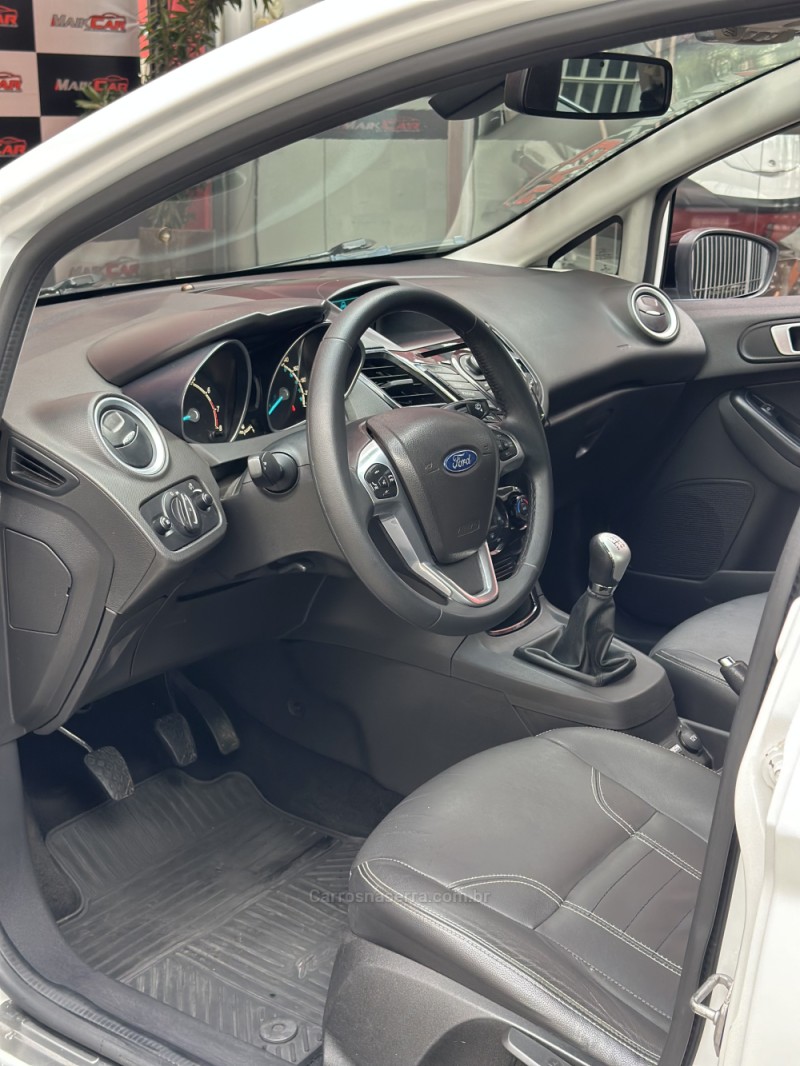 FIESTA 1.6 TITANIUM HATCH 16V FLEX 4P MANUAL - 2014 - ESTâNCIA VELHA
