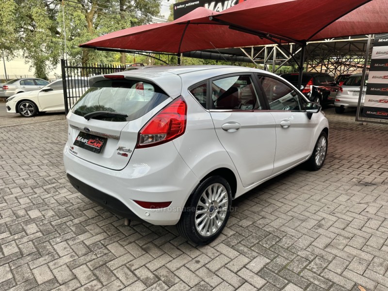 FIESTA 1.6 TITANIUM HATCH 16V FLEX 4P MANUAL - 2014 - ESTâNCIA VELHA
