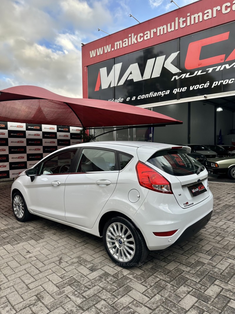 FIESTA 1.6 TITANIUM HATCH 16V FLEX 4P MANUAL - 2014 - ESTâNCIA VELHA