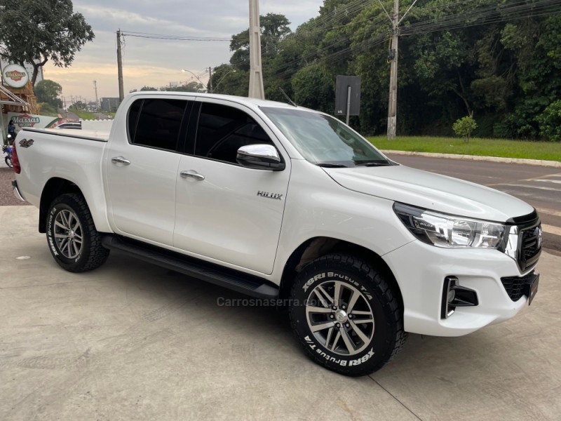 HILUX 3.0 SRV 4X4 CD 16V TURBO INTERCOOLER DIESEL 4P AUTOMÁTICO - 2019 - LAJEADO