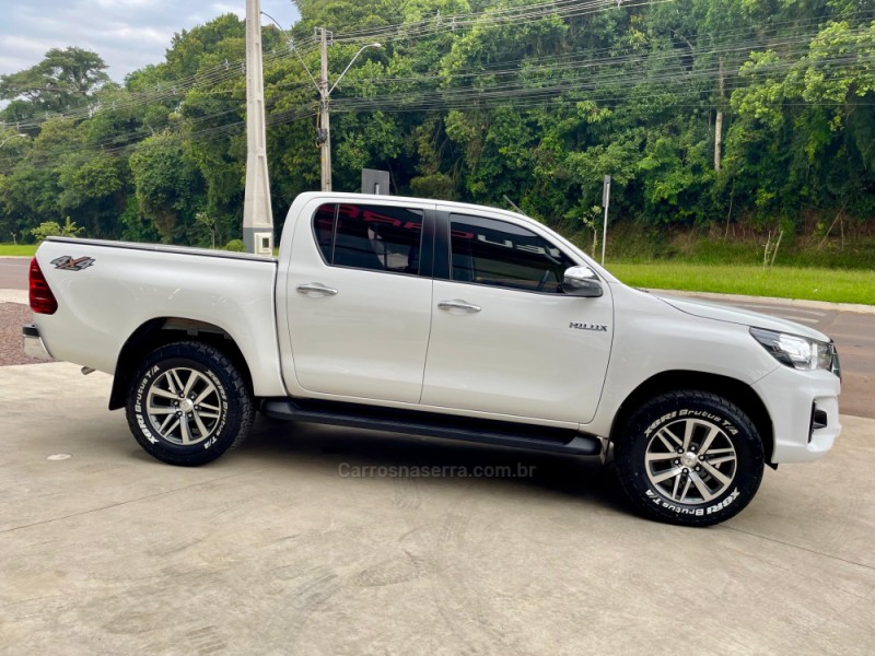 HILUX 3.0 SRV 4X4 CD 16V TURBO INTERCOOLER DIESEL 4P AUTOMÁTICO - 2019 - LAJEADO