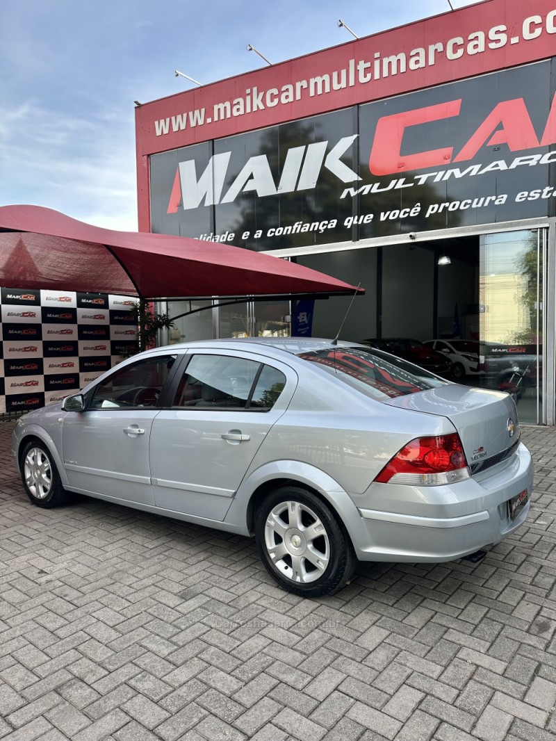 VECTRA 2.0 MPFI ELEGANCE 8V FLEX 4P AUTOMÁTICO - 2006 - ESTâNCIA VELHA