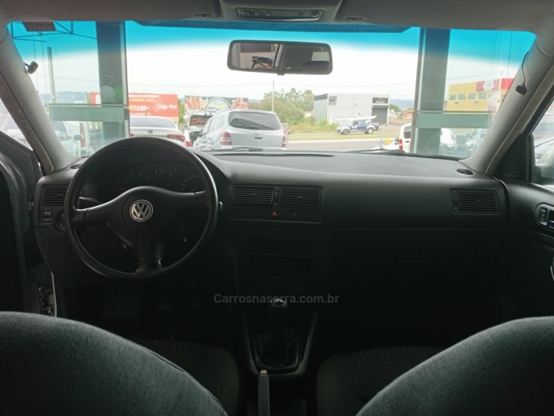 GOLF 1.6 MI 8V FLEX 4P MANUAL - 2002 - TAQUARA