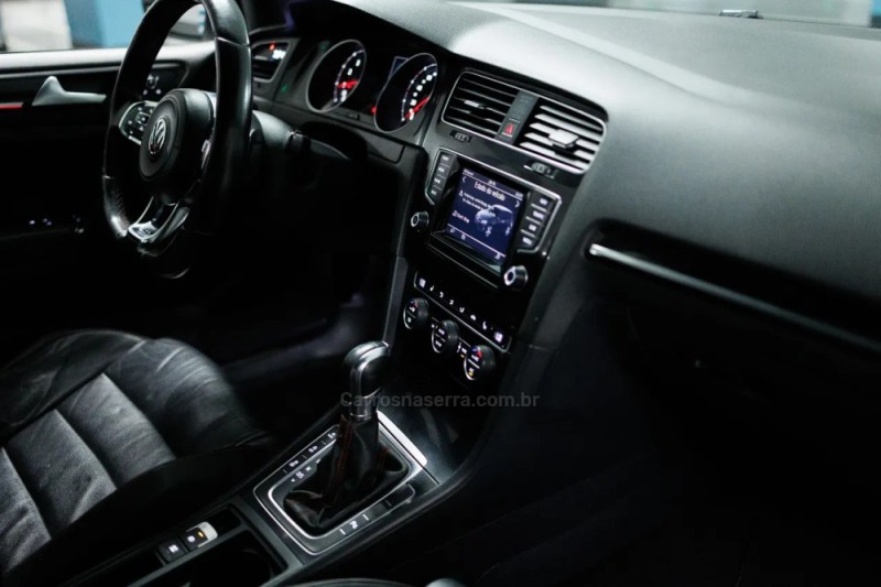 GOLF 2.0 TSI GTI 16V TURBO GASOLINA 4P AUTOMÁTICO - 2014 - PORTO ALEGRE