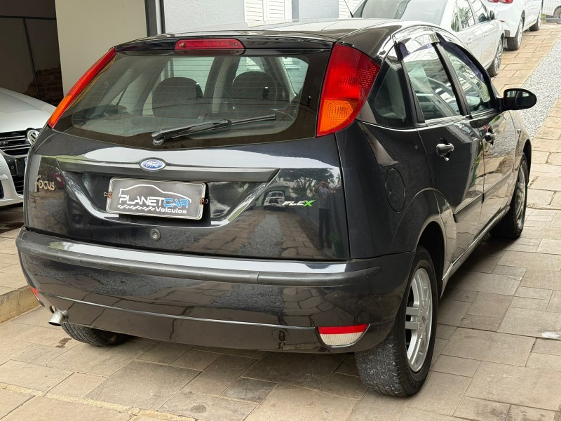FOCUS 1.6 GL 8V FLEX 4P MANUAL - 2009 - FARROUPILHA