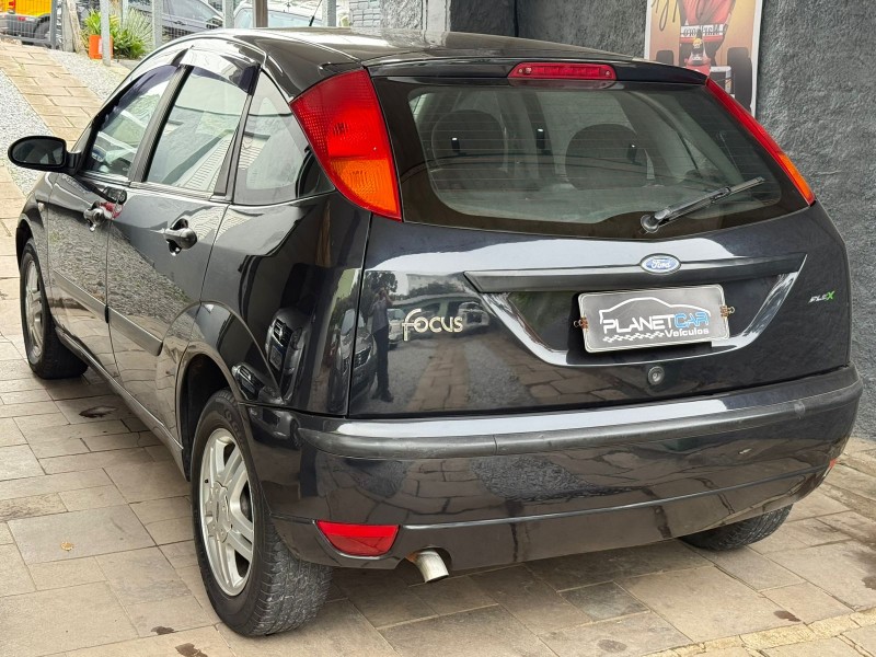 FOCUS 1.6 GL 8V FLEX 4P MANUAL - 2009 - FARROUPILHA