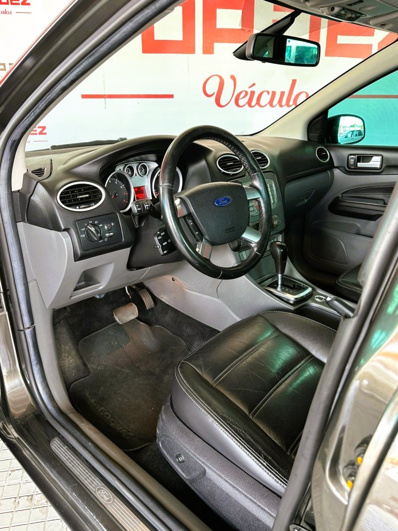 FOCUS 2.0 TITANIUM HATCH 16V FLEX 4P AUTOMÁTICO - 2013 - SãO SEBASTIãO DO CAí