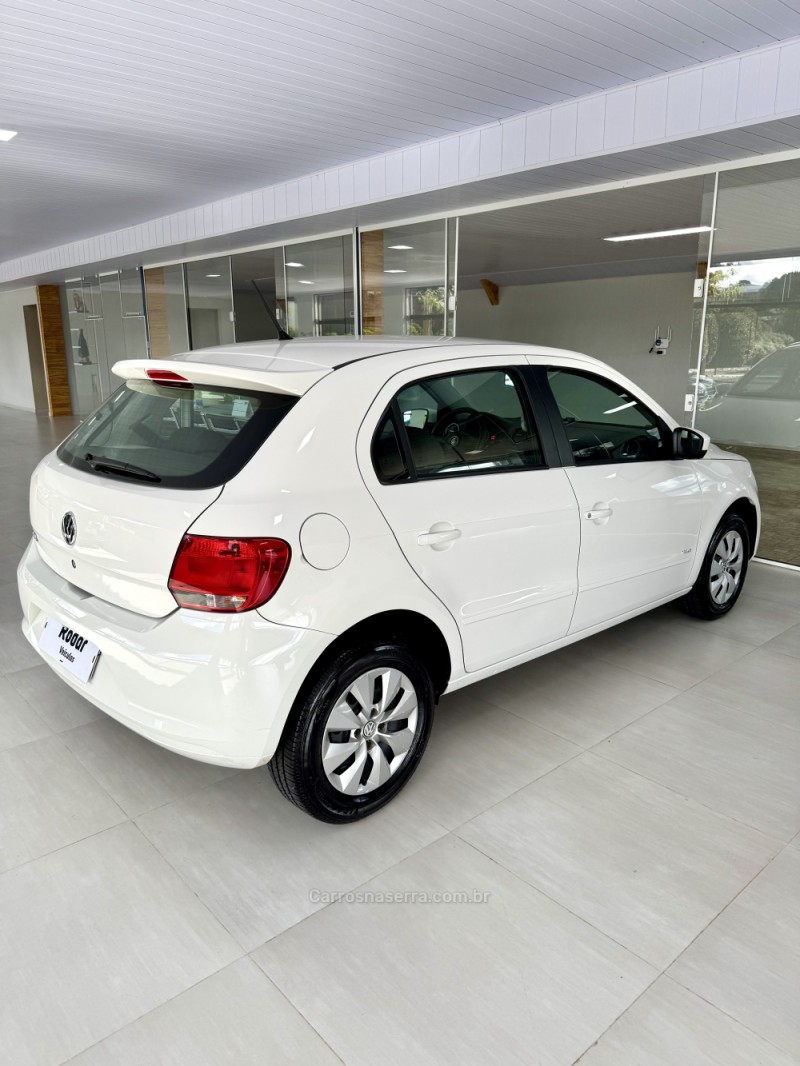 GOL 1.0 MI TREND 8V FLEX 4P MANUAL - 2013 - VILA FLORES