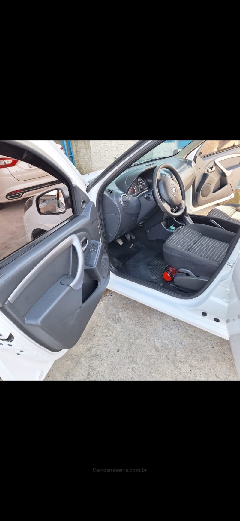 SANDERO 1.6 EXPRESSION 8V FLEX 4P MANUAL - 2014 - CAXIAS DO SUL