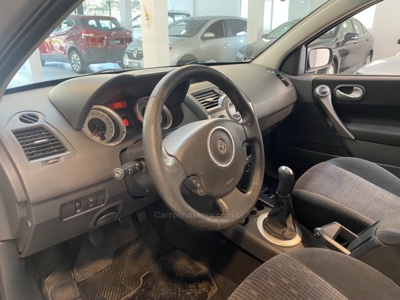 MÉGANE 1.6 DYNAMIQUE GRAND TOUR 16V FLEX 4P MANUAL - 2012 - BENTO GONçALVES