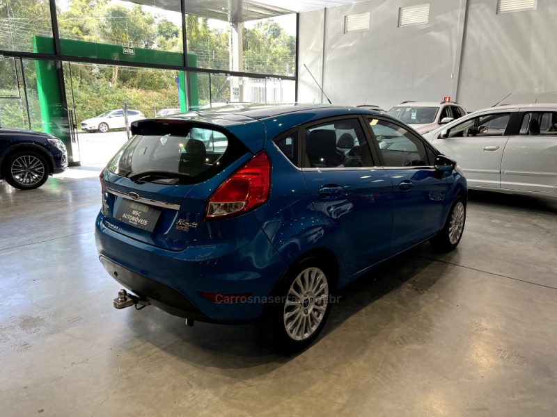 FIESTA 1.6 TITANIUM HATCH 16V FLEX 4P AUTOMÁTICO - 2015 - CAXIAS DO SUL