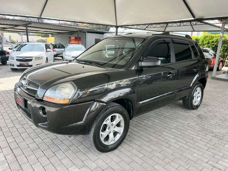 tucson 2.0 mpfi gl 16v 142cv 2wd gasolina 4p manual 2011 caxias do sul