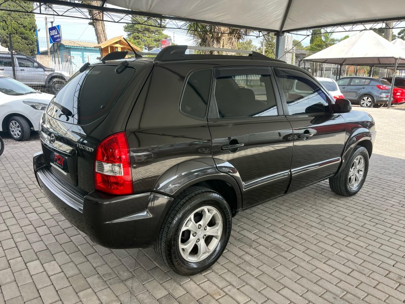 TUCSON 2.0 MPFI GL 16V 142CV 2WD GASOLINA 4P MANUAL - 2011 - CAXIAS DO SUL